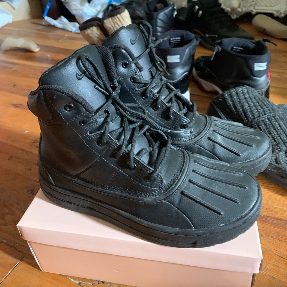 Nike ACG booties